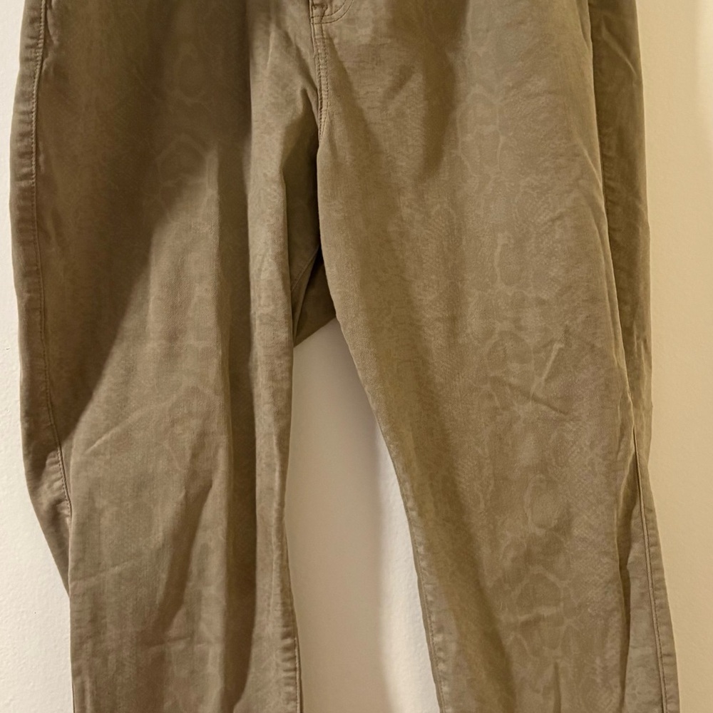 Women’s Tan Pants